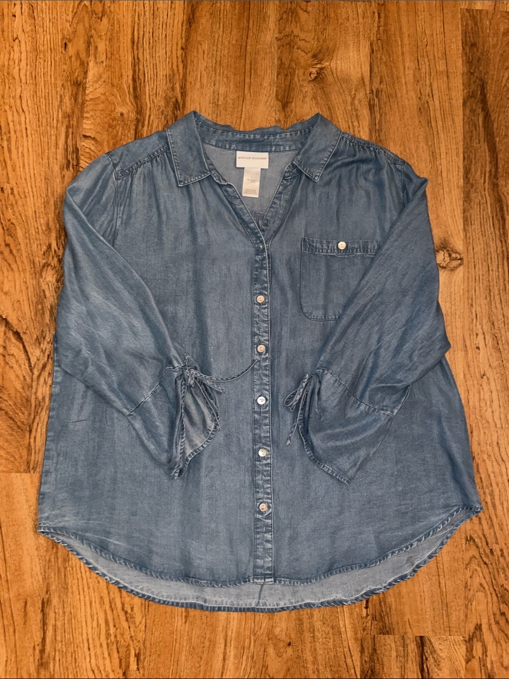 NWOT Alfred Dunner Chambray Tencel Button Down Shirt